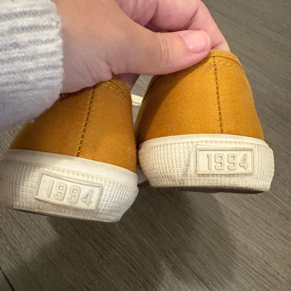Old Navy Mustard Yellow Sneakers - Picture 4 of 10